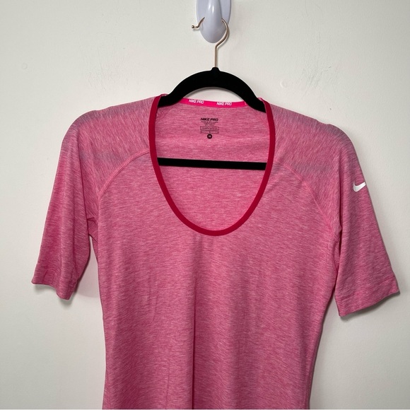 Nike Pro Women's hot pink Active wear dri-fit sporty athletic t-shirt in size M - Picture 2 of 6